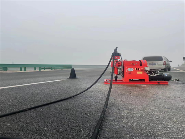 莱山马路路基路面开裂下沉注浆加固灌浆