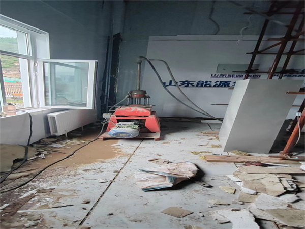 莱山地基基础下沉墙体裂缝加固注浆顶升施工